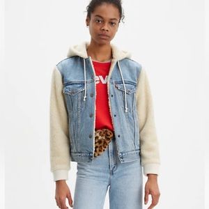 Levi's Ex-boyfriend Sherpa Hooded Trucker Jacket